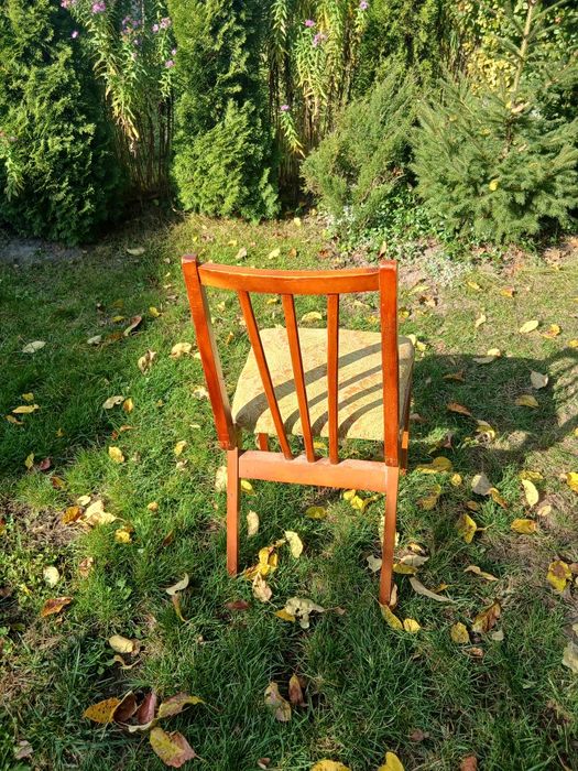 Крісло дерев'яне м'яке