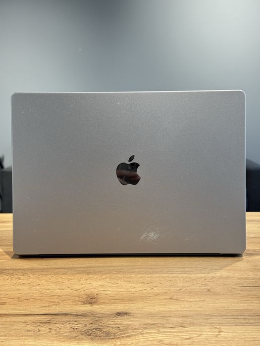 Macbook pro 16 2023 m2 max 32/1tb !! Гарантія від магазину !!
