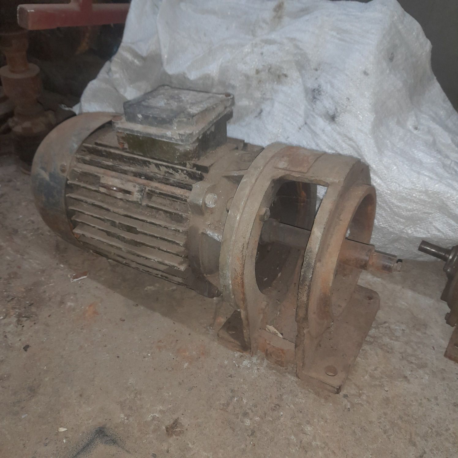 Электродвигун 5,5 kW 2900об
