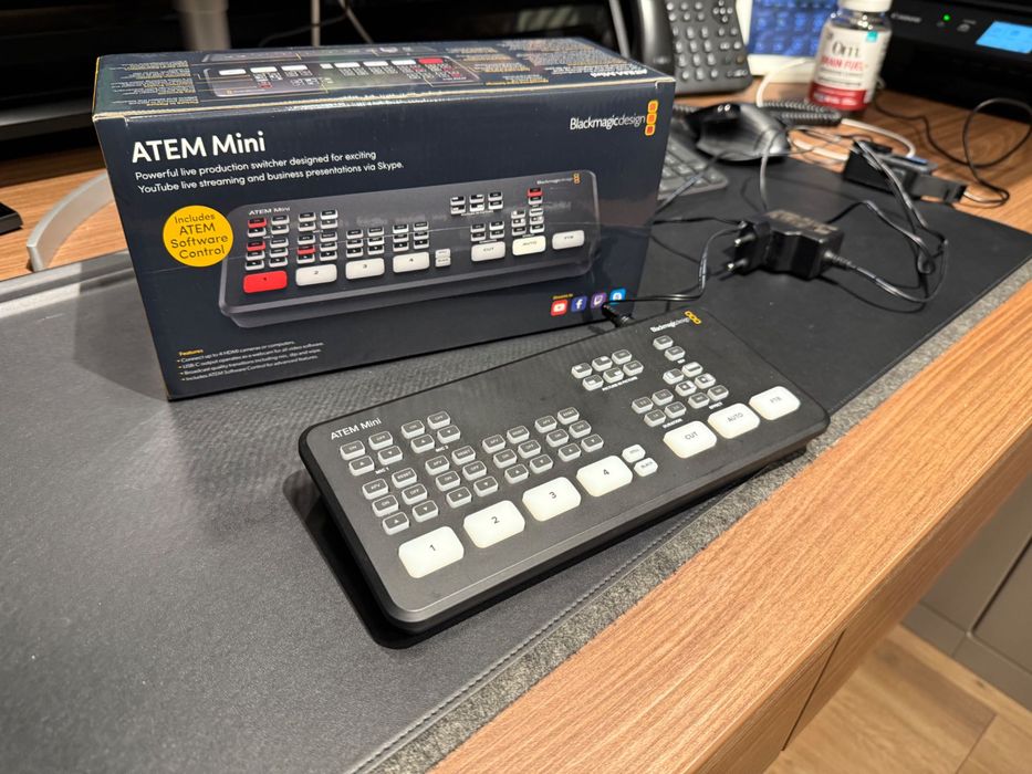 Відеомікшер Blackmagic Atem mini