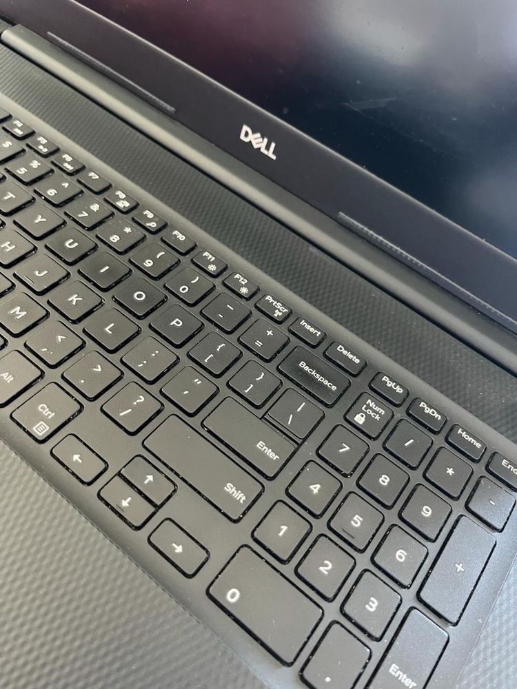 Dell Inspiron 3793 17pol 8gb ram i7 10ª ger