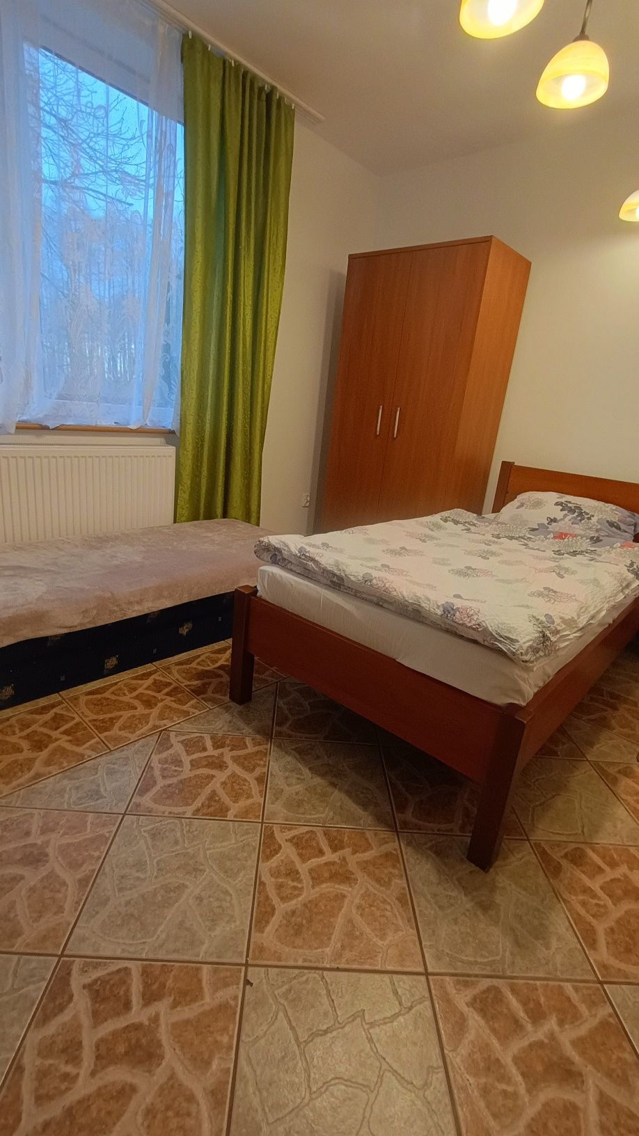 Noclegi pokoje blisko strefy, możliwość wyżywienia