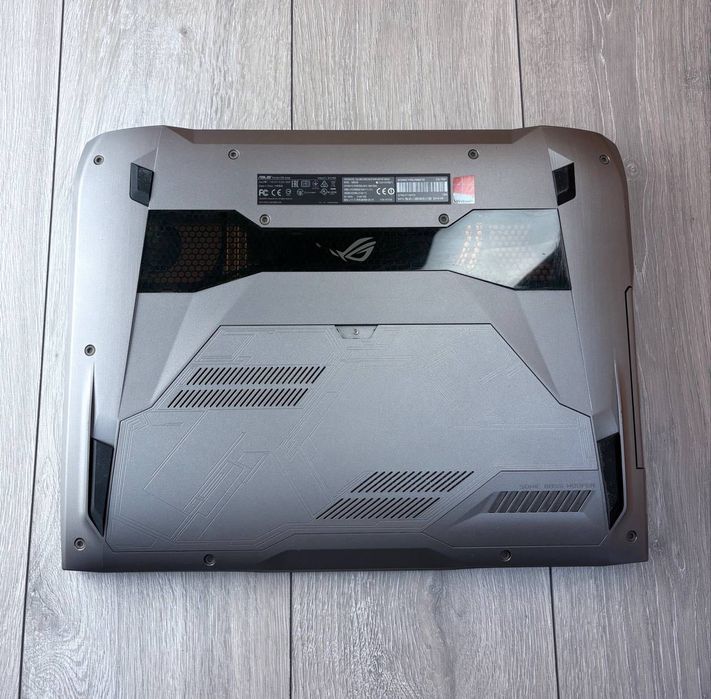 17,3ʼʼ  75Гц Asus ROG G752V/GTX 970M 6gb/i7-6700HQ/SSD-512gb/RAM-16gb
