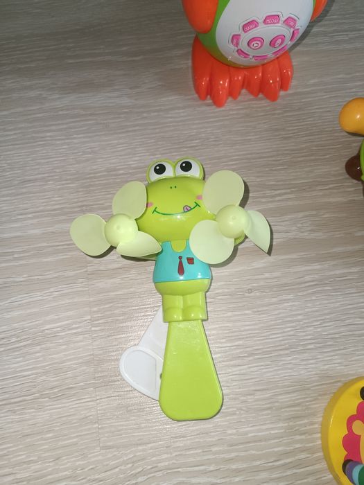 Іграшки для малюка в ідеальному стані . Ціна за все