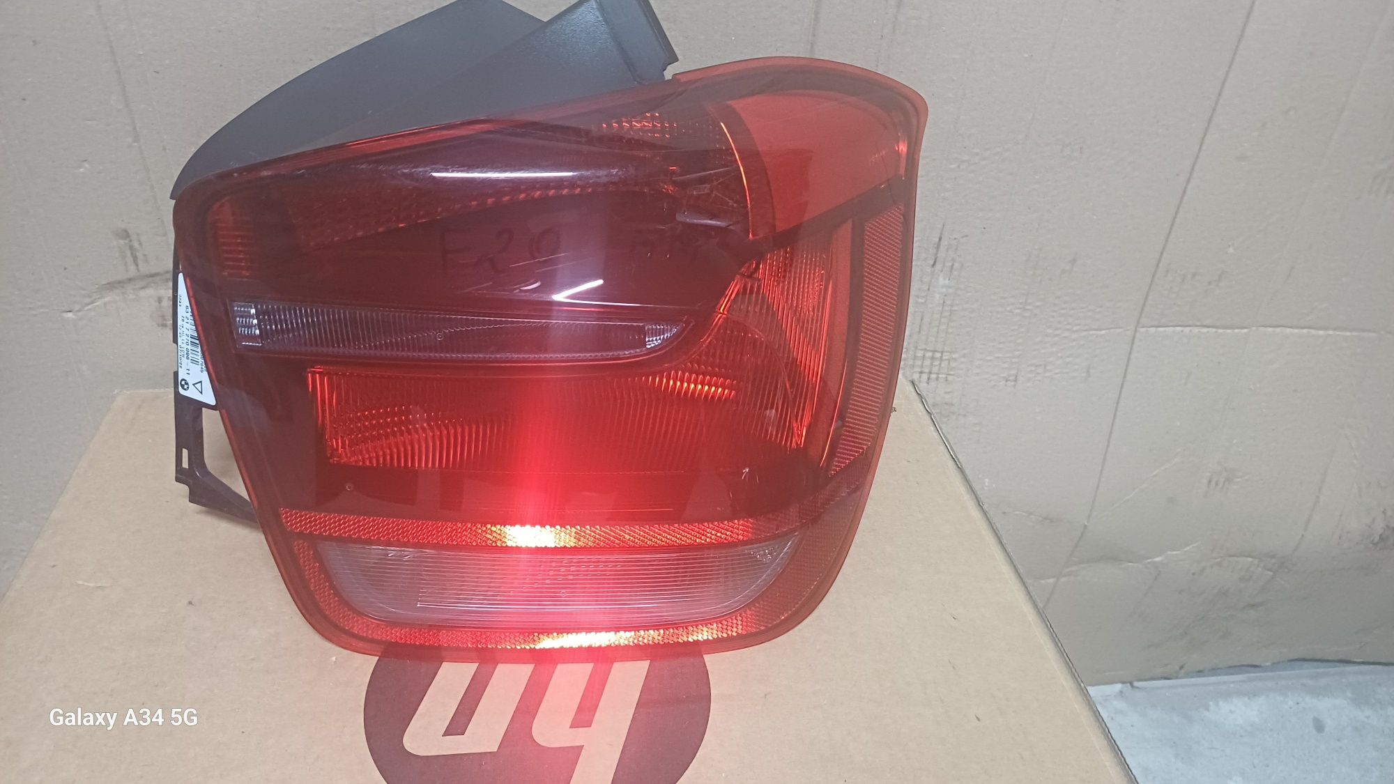 Lampa prawa tylnia bmw 1 F20 f21