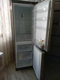 Холодильник Hotpoint Ariston