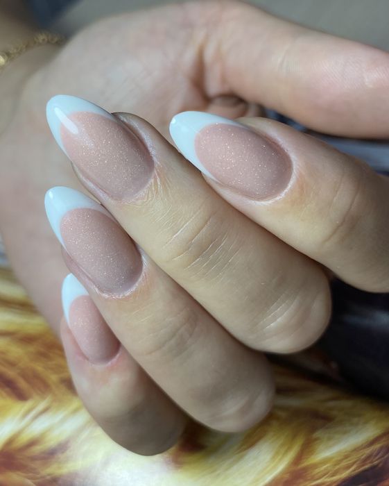 Курс манікюру,педикюру,нарощування нігтів