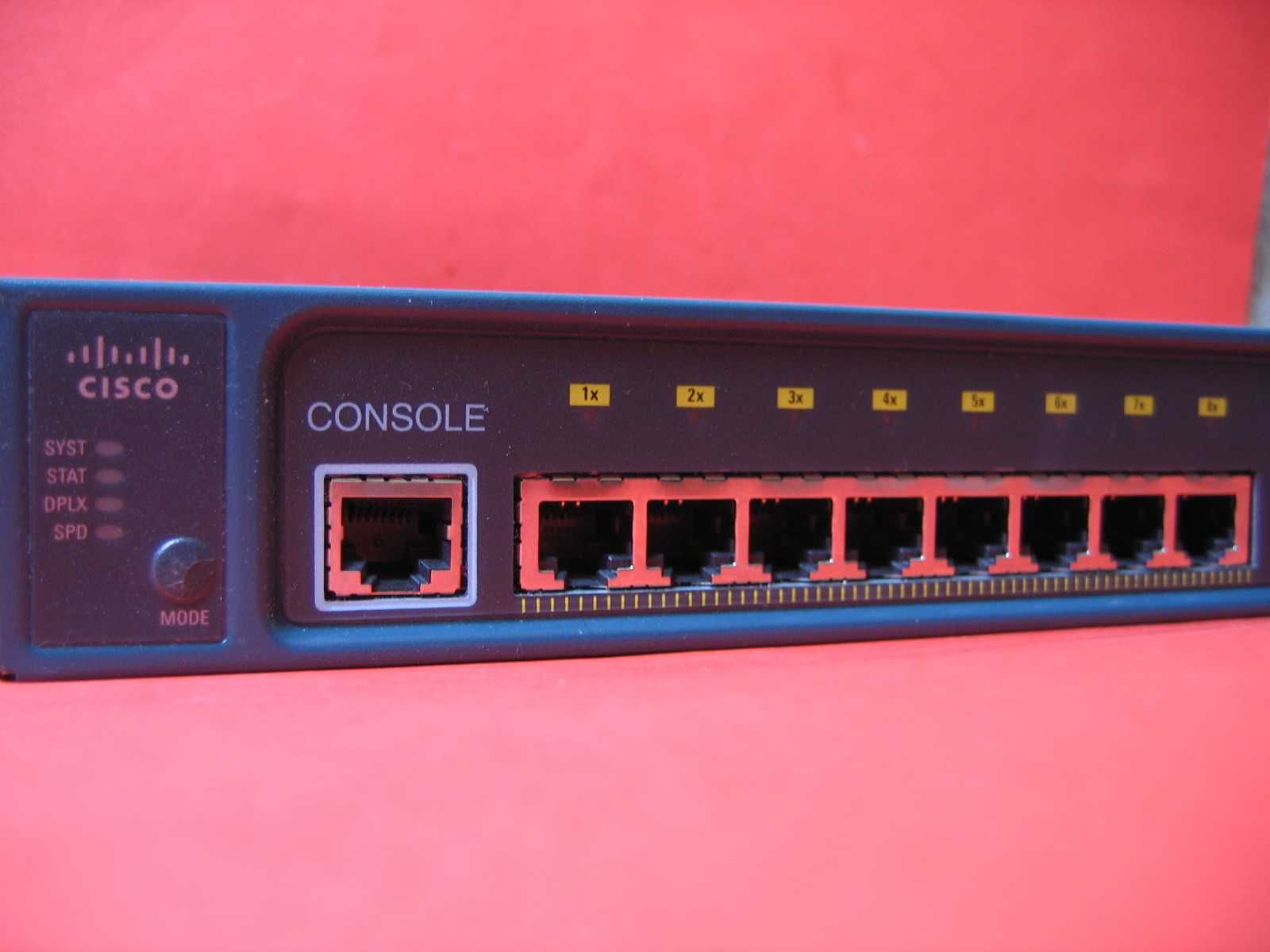 Switch CISCO Catalyst 2960PD Device 8 10/100 + 1 10

WS-C2960PD-8TT-L
