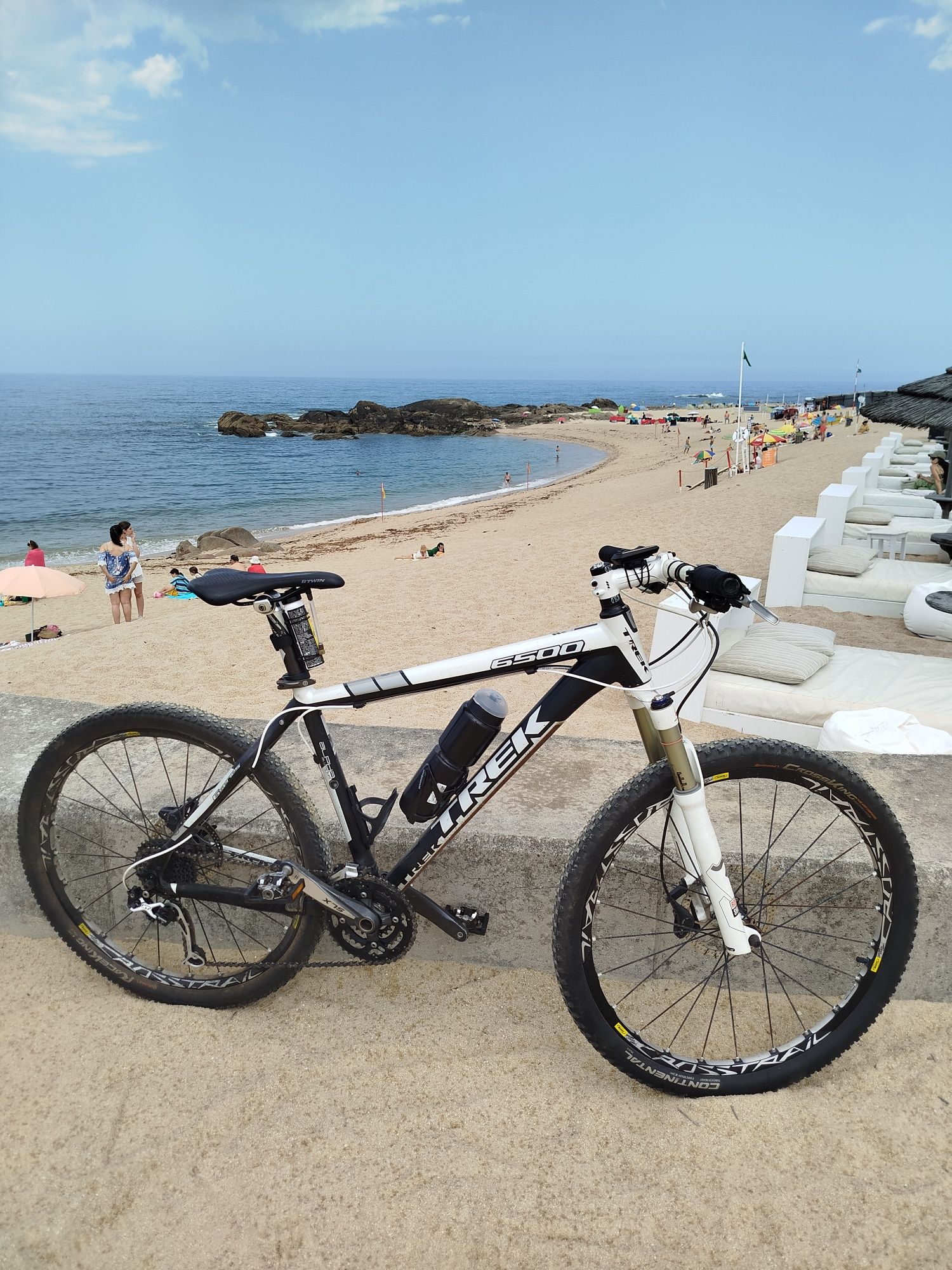 TREK bicicleta BTT equipada