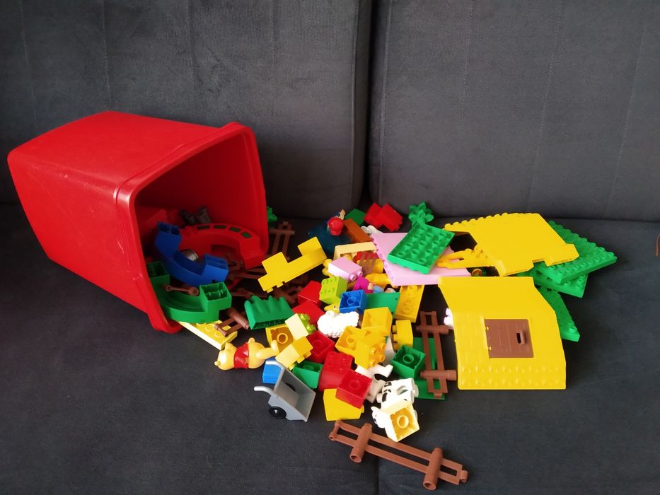 LEGO Duplo kreatywne klocki w wiaderku z pokrywką, aż 83szt.