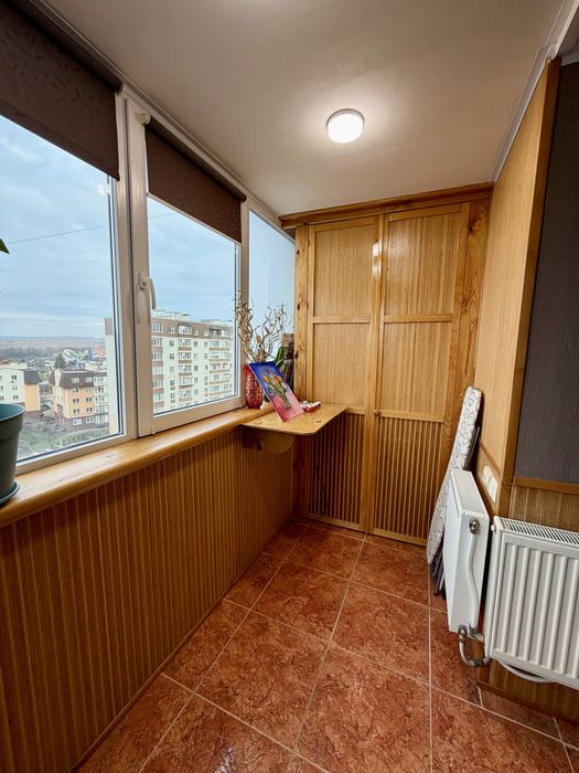 Продаж 1к цегла Озерна Виставка біля озера