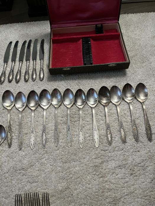 Sztućce rosyjskie radzieckie CCCP z pudełkiem chyba posrebrzane