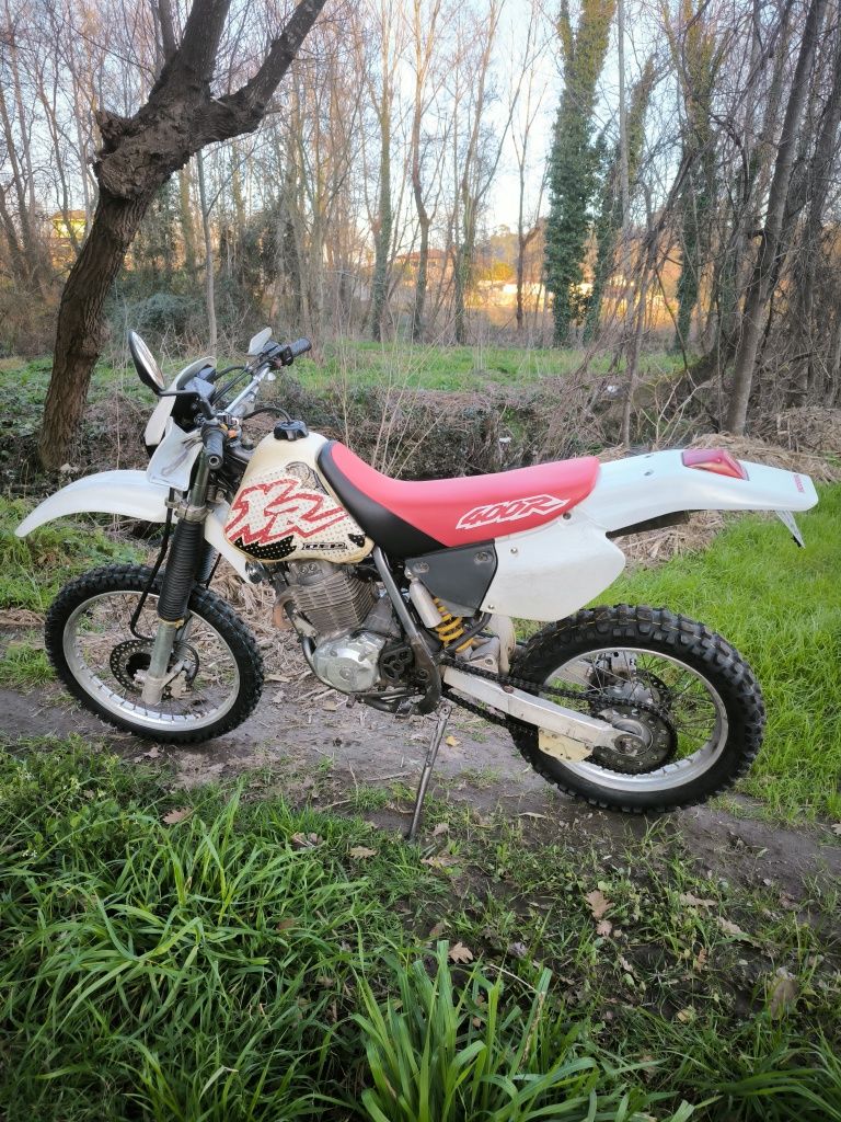 Troco Honda XR400r