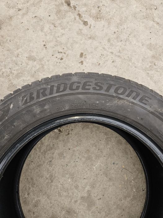 Sprzedam Opony Zimowe Bridgestone  225/60R17