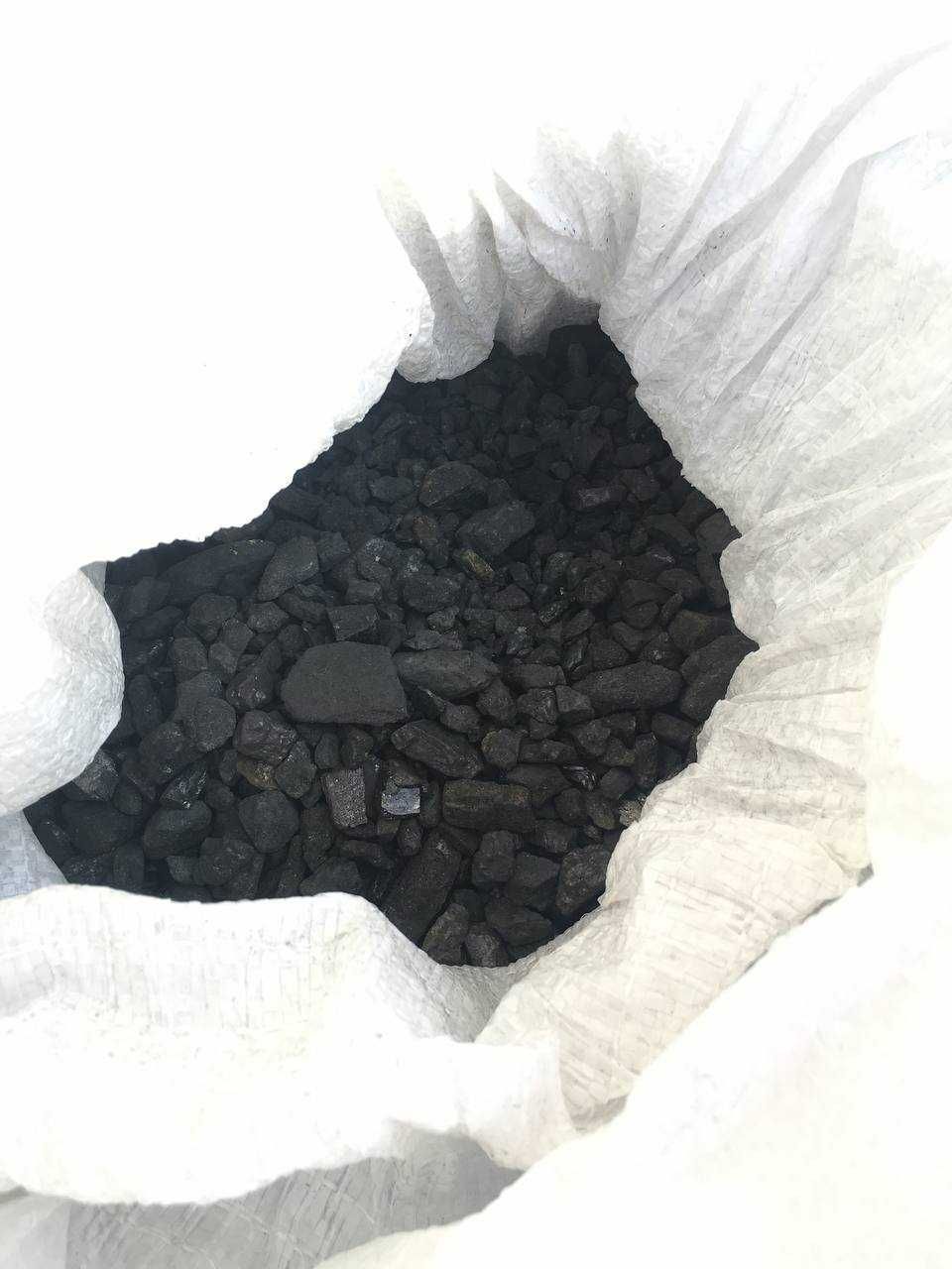 Вугілля в мішках фасоване