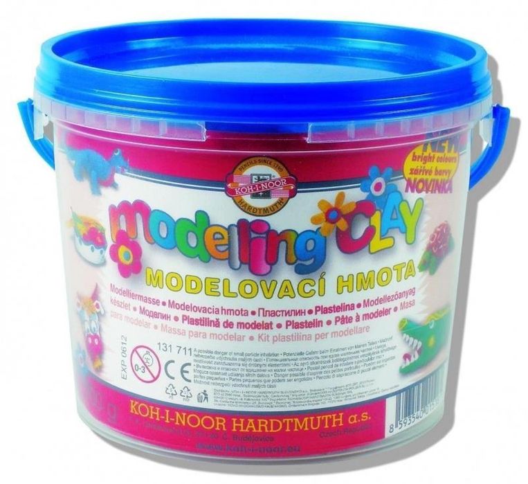 Plastelina w wiaderku 8 kolorów 700g Koh-I-Noor pudełko,123x123 mm