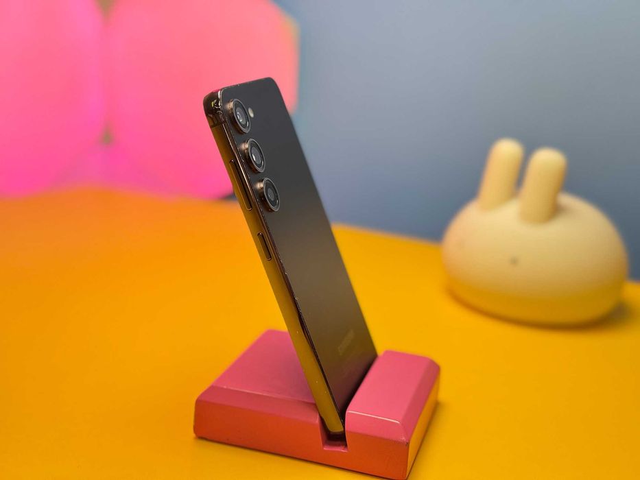 Смартфон Samsung Galaxy S23 8/128GB Black (148203) Б/У З ГАРАНТІЄЮ