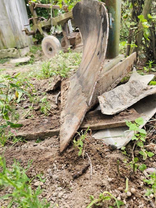 Плуг 2х35 до т-25