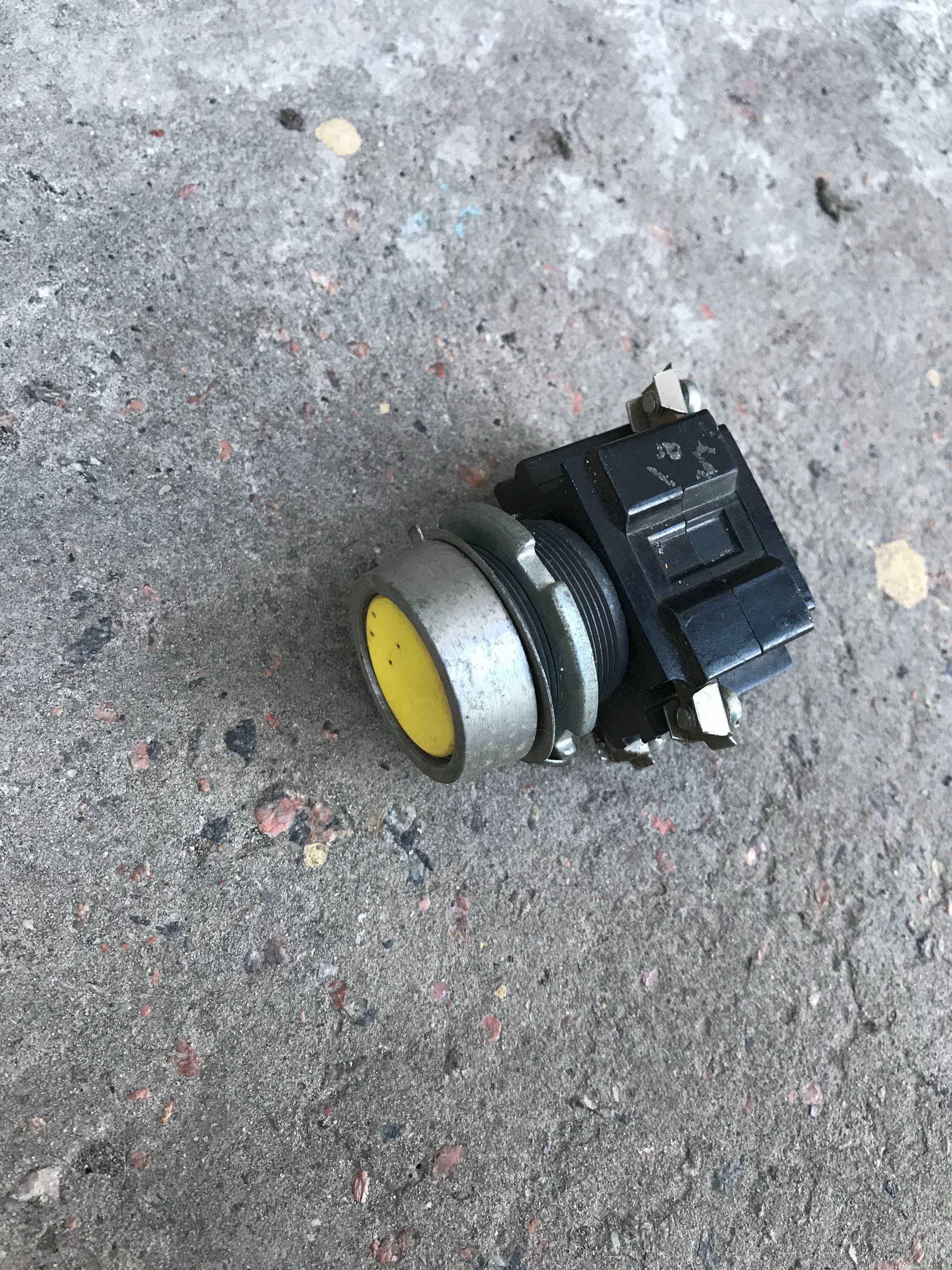 выключатель, включатель, кнопка ВК 14-21, новая 440V-660V=10A