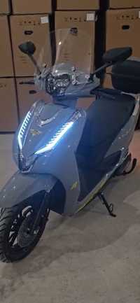 Нові Електро Скутера “SokMoto E-LEAD 2000”