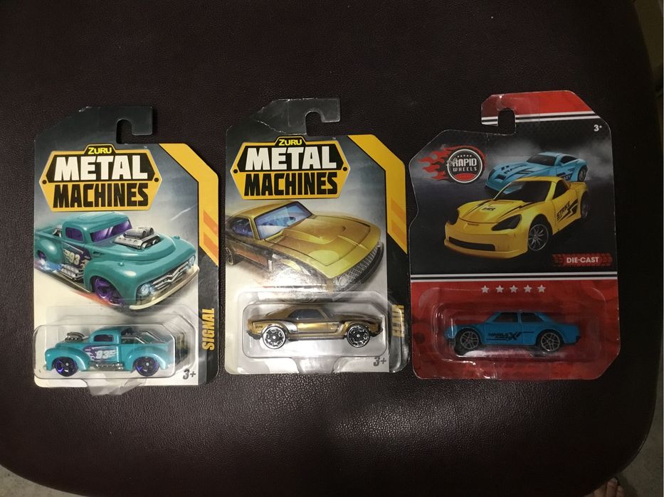 3 Miniaturas escala 1/64