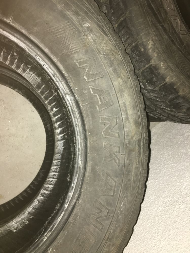 4 pneus Nankan bom estado