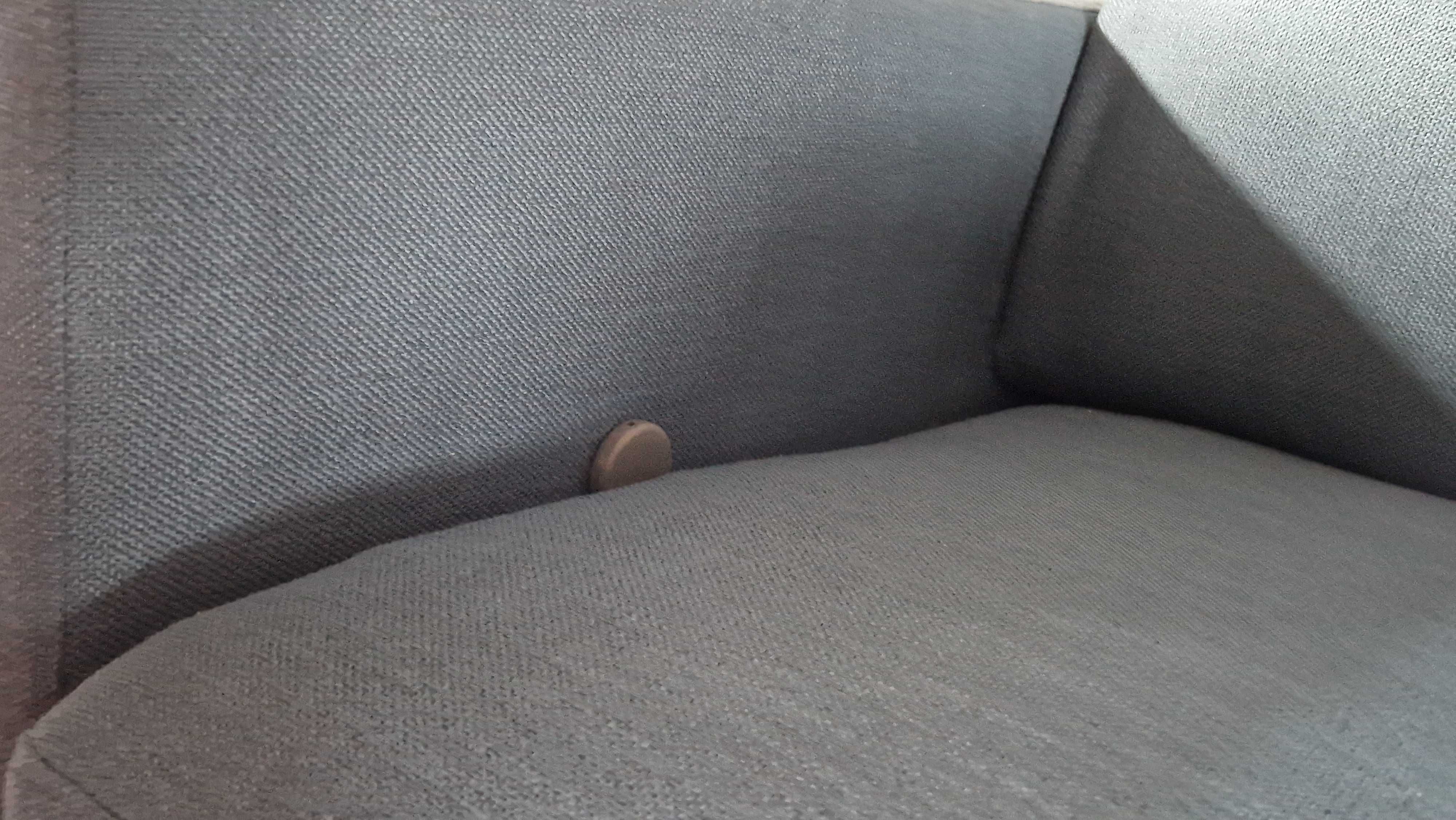 Rozkładana sofa. 3 osobowa