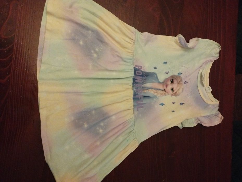 Літній одяг для дівчинки ( шорти, сукні, сарафани)