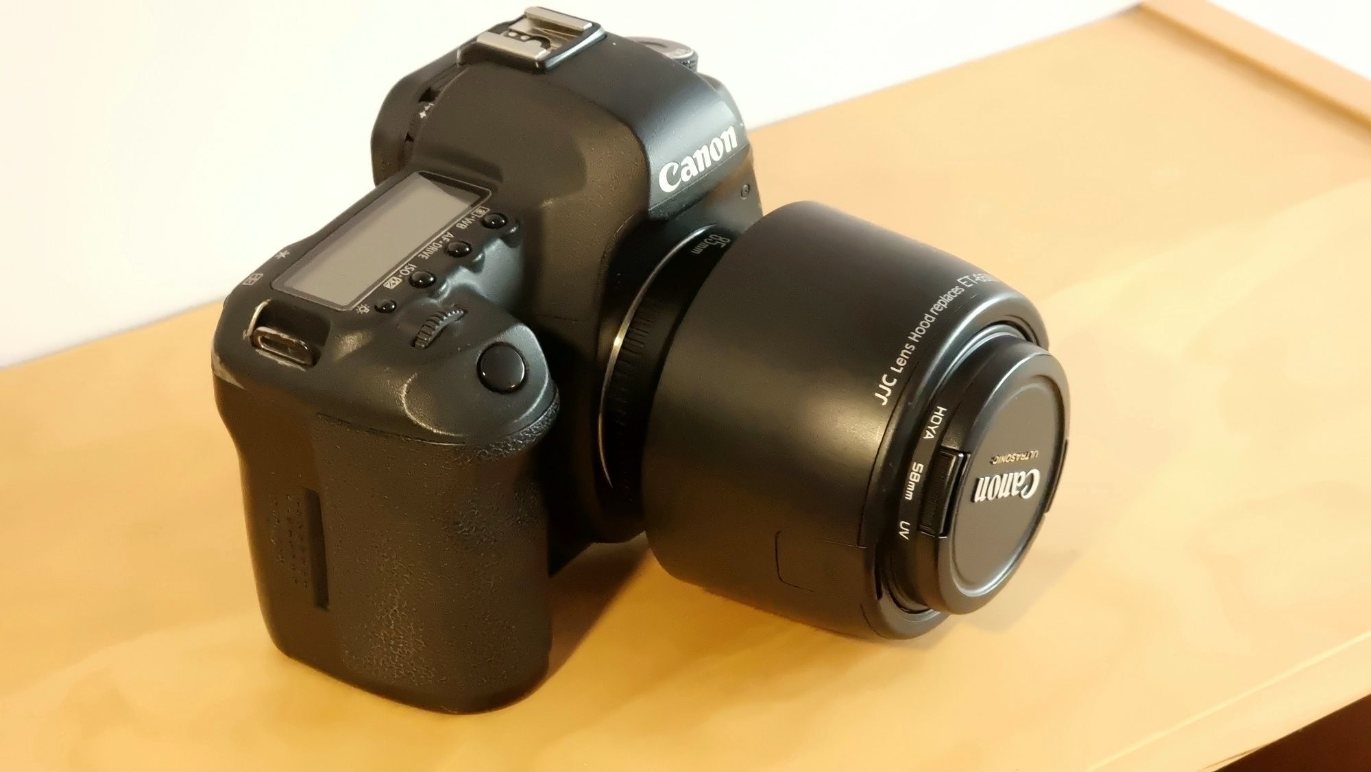 Obiektyw Canon ef 85mm f/1.8 + filtr UV  HOYA