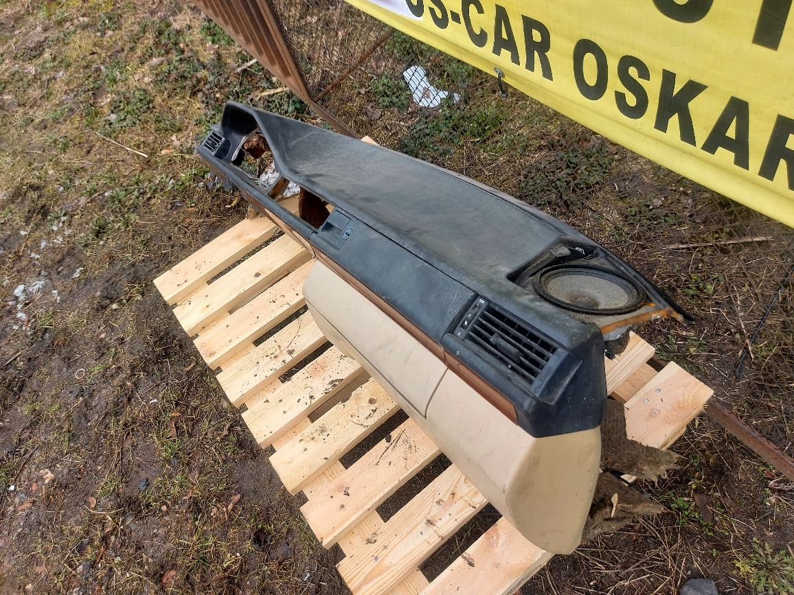 Mercedes w124 deska rozdzielcza drewno konsola kokpit