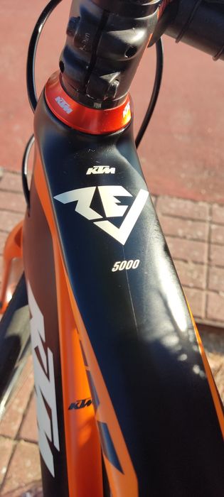 KTM Revelator 5000 - Bicicleta estrada em Carbono