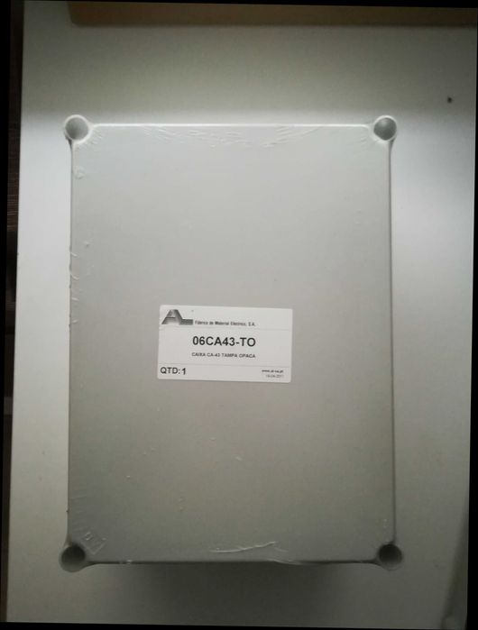 (NOVAS) Caixas industriais estanques IP65 e prova de choque IK10
