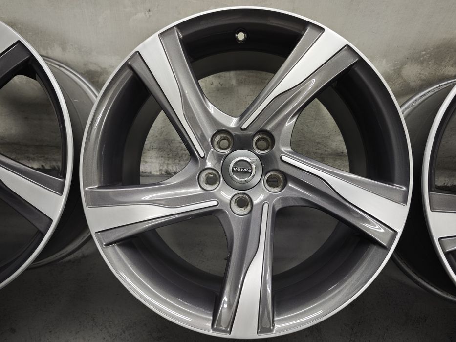 Felgi Aluminiowe Volvo R-Design 5x108 8Jx18
