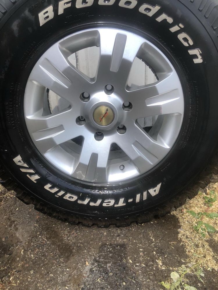 Шини BFGoodrich 265/70 R16 з дисками