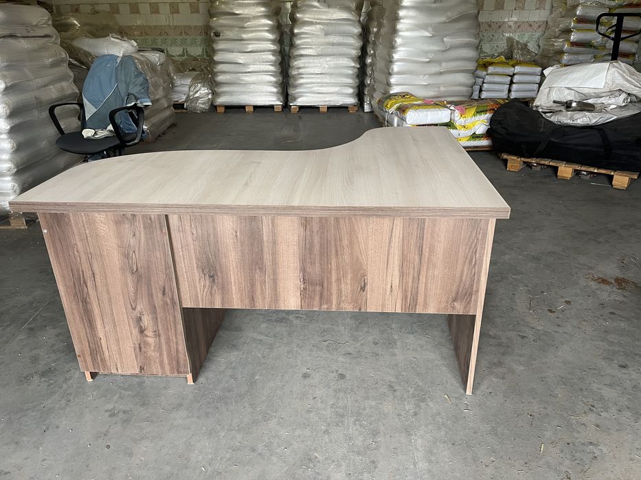 Стол писменный