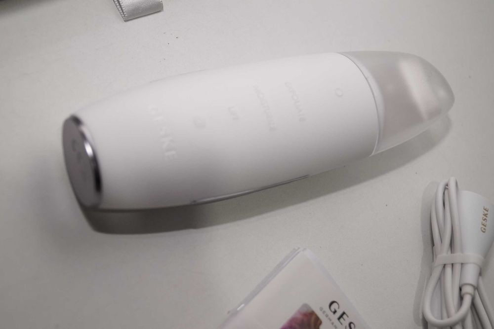 469 Peeling kawitacyjny 9w1 Geske urządzenie do peelingu smart app