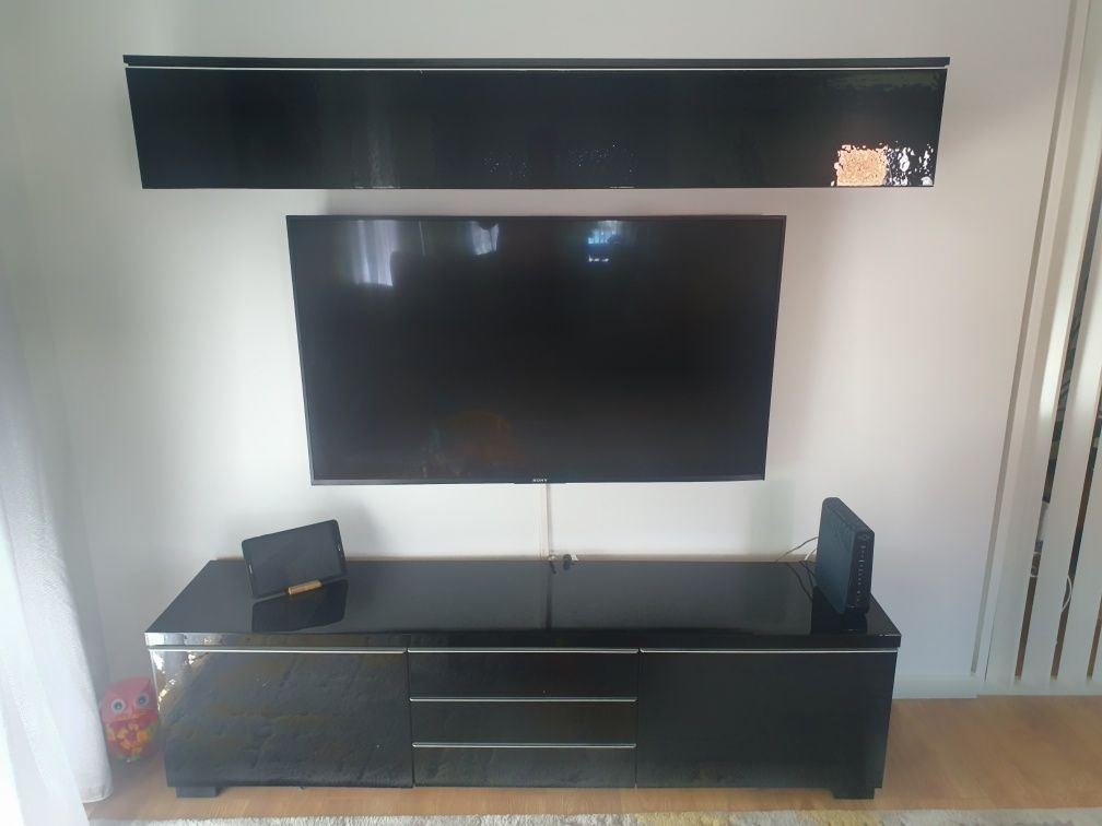 Movel TV de Sala moderno (200) + Mesa De Sala (50)