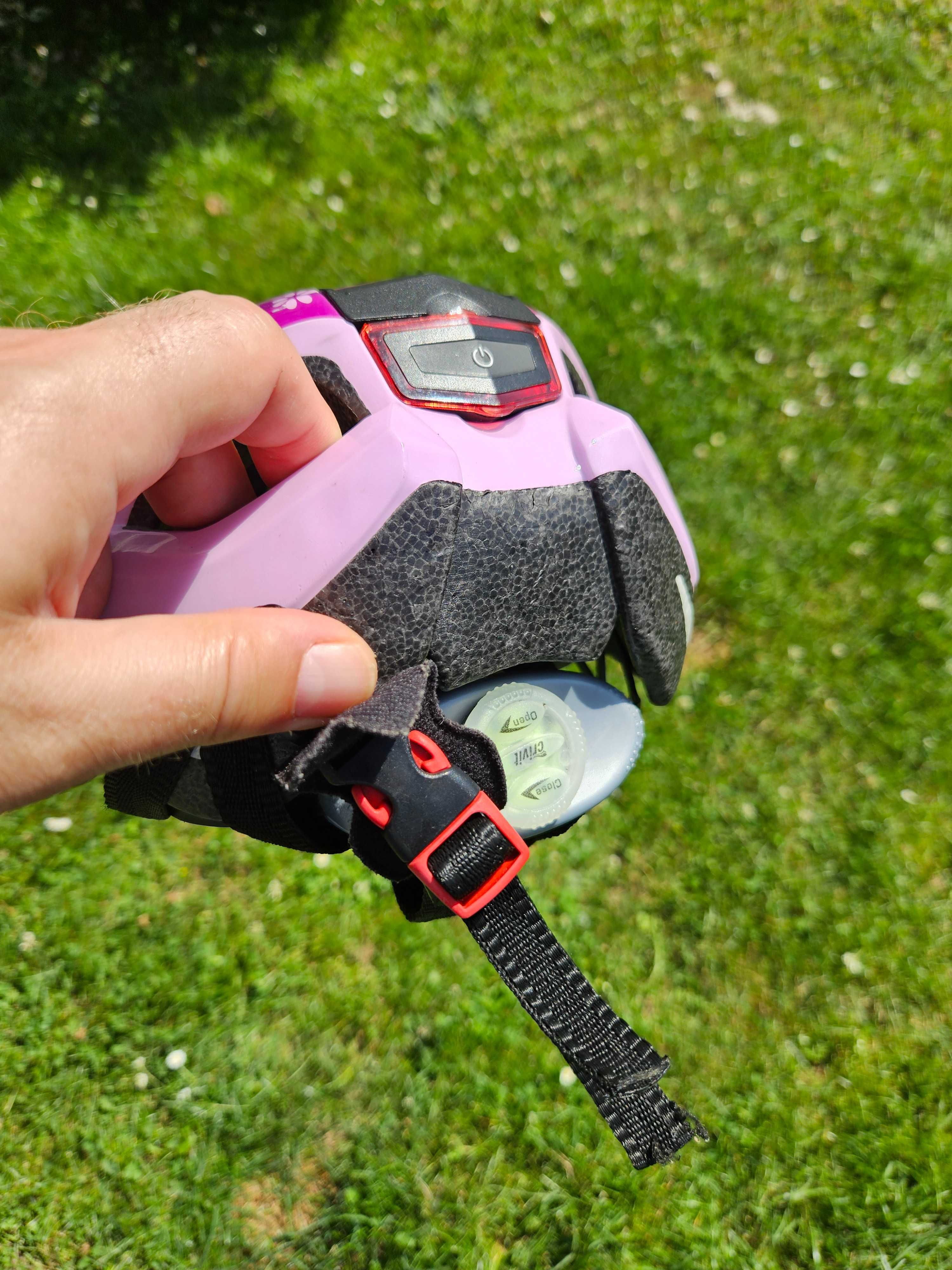 Kask Rowerowy z lampką rozm. 49-54