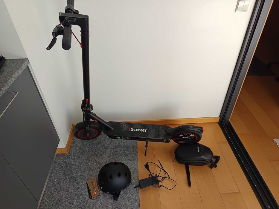 IScooter i9 Max 500w/ suspensão e travões novos / capacete NOVO.