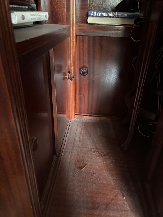 Móvel Bar/garrafeira EM MUITO BOM ESTADO