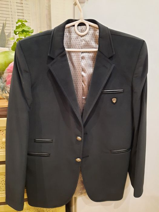 Продам шкільний піджак