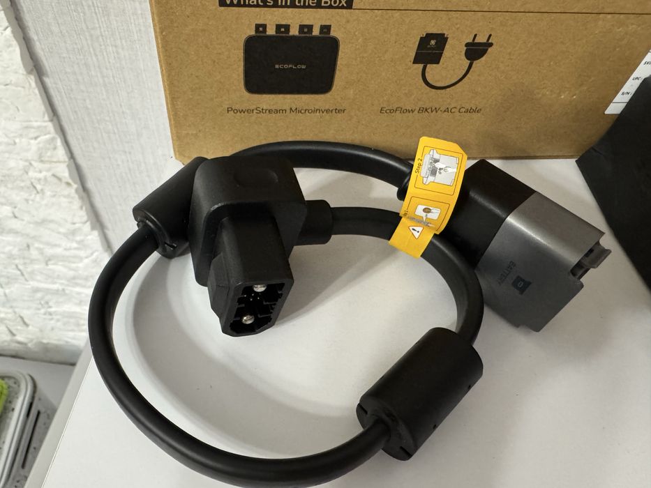Ecoflow PowerStream Microinverter 600w + кабель до станції
