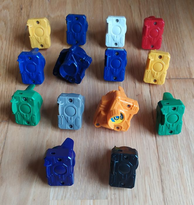 Beyblades originais e lançadores