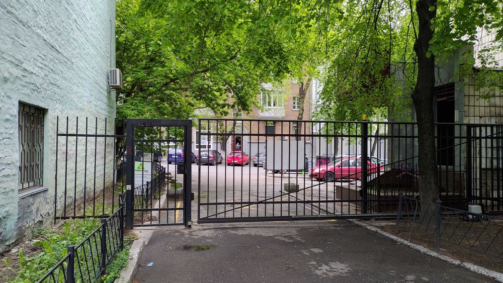 Відкотні бар'єри, шлагбауми, ворота, автоматика - виробництво і монтаж