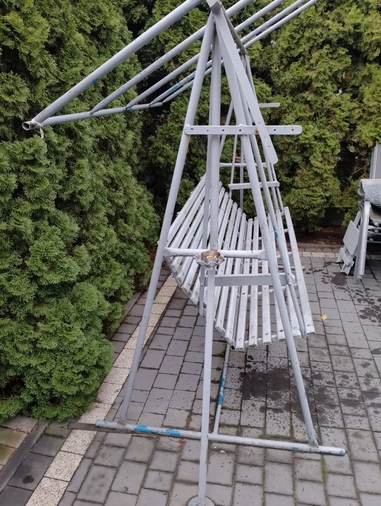 Huśtawka ogrodowa duża.