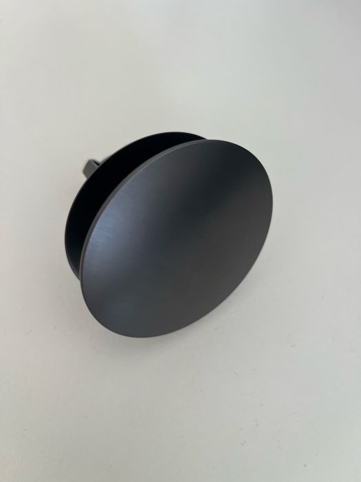 Tampa lavatório com botão