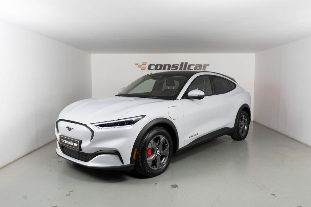 Ford Mustang Mach-E Alargada