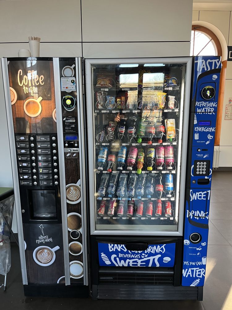 Sprzedam automaty vendingowe+ czytniki/wrzutniki