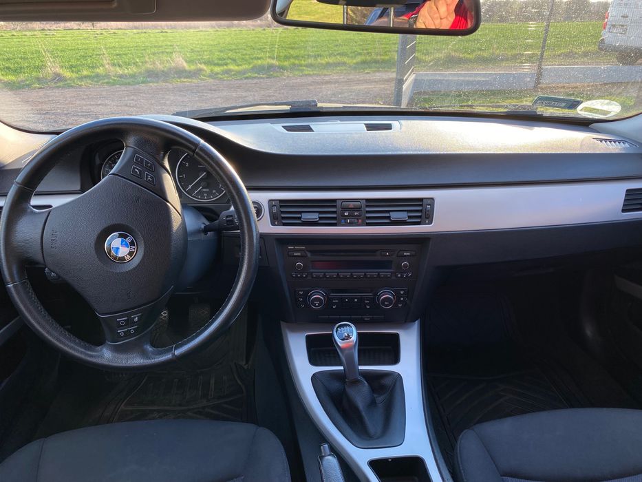 BMW serii 3 e90 318i 2009
