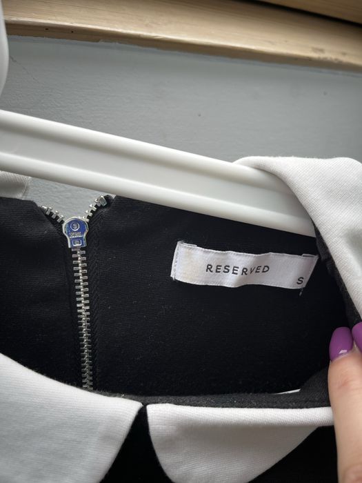 Sukienka z kołnierzykiem